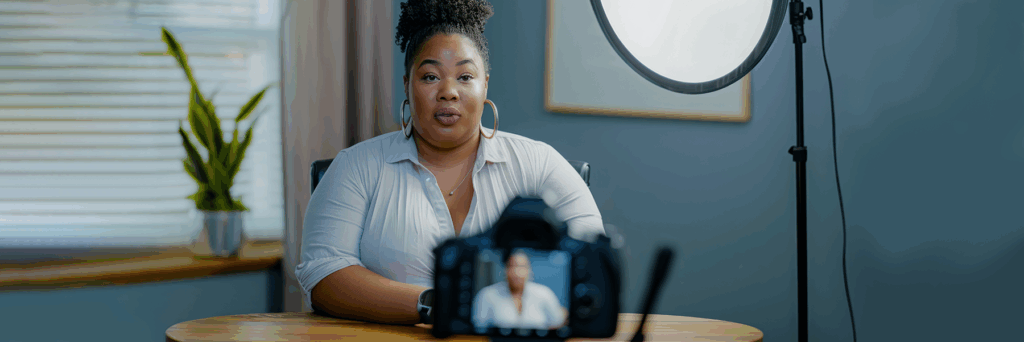 Medium-Shot-Plus-Sized-Woman-Influencer
